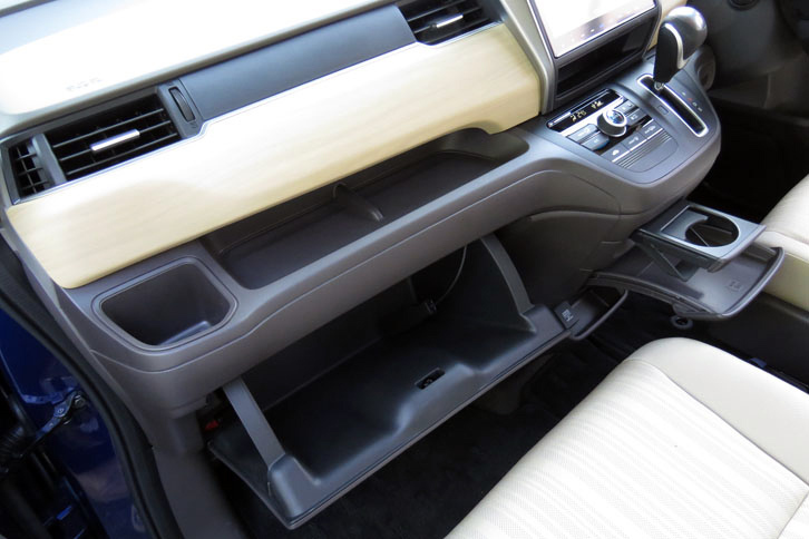 ホンダ・フリードGホンダセンシング（収納スペース）