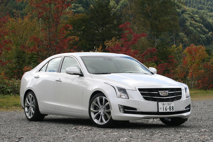 「キャデラックATSセダン」が編集部にやってきました。