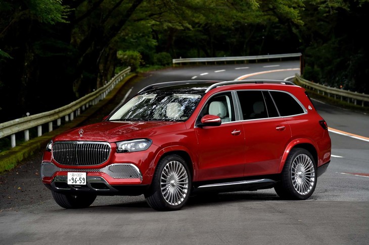 【メルセデス・マイバッハGLS600 4MATICのスペック】
	ボディーサイズ：全長×全幅×全高＝5205×2030×1838mm／ホイールベース：3135mm／車重：2840kg／駆動方式：4WD／エンジン：4リッターV8 DOHC 32バルブ ツインターボ／モーター：交流同期電動機／トランスミッション：9段AT／エンジン最高出力：558PS（410kW）/6000-6500rpm／エンジン最大トルク：730N・m/2500-4500rpm／モーター最高出力：22PS（16kW）／モーター最大トルク：250N・m（25.5kgf・m）／タイヤ：（前）285/40R23 107Y／（後）325/35R23 111Y（ピレリPゼロ）／燃費：--km/リッター／価格：2729万円
	
	【取材時の燃費データ】
	テスト距離：230.8km（市街地1：高速道路7：山岳路2）／使用燃料：37.4リッター（ハイオクガソリン）／参考燃費：6.2km/リッター（満タン法）／6.6km/リッター（車載燃費計計測値）