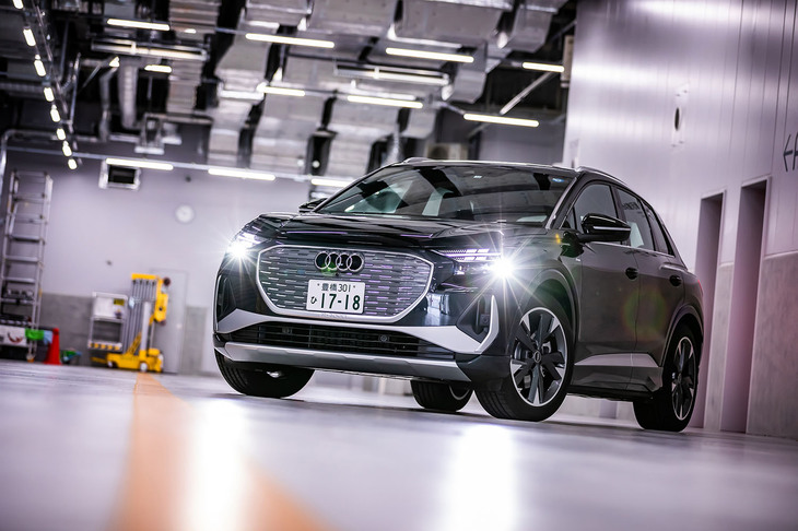 2022年1月に国内導入が発表されたアウディの電動SUV「Q4 e-tron」。アウディがコンパクトSUVセグメントに導入する初のEVで、幅広い層にアプローチする最重要モデルに位置づけられている。
