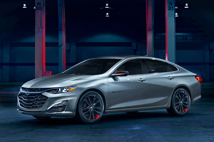 「アコード」が主戦場とする北米だが、実はドメスティックなセダンはすっかり消滅。“普通のセダン”では「シボレー・マリブ」（写真）が残る程度で、あとはキャデラックの「CT4／CT5」、スポーティーな「ダッジ・チャージャー」ぐらいだ。