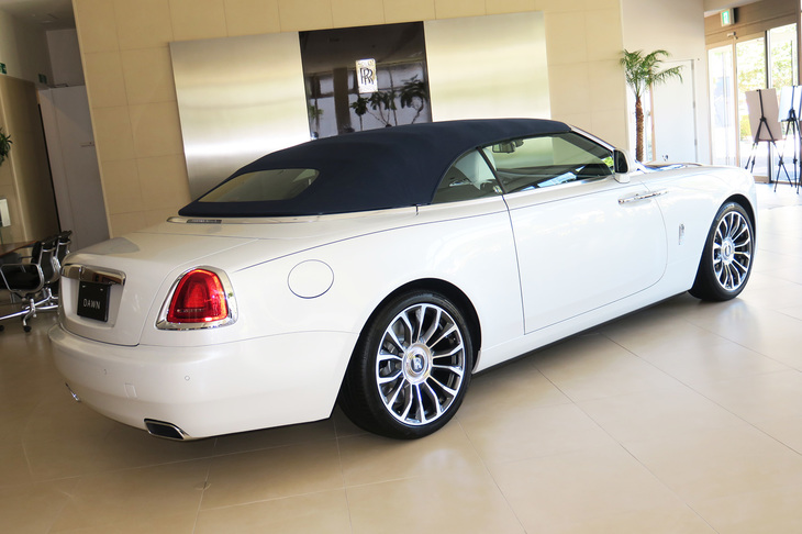 ロールス・ロイス・ベイサイド ドーン エアロカウリング（エクステリア）