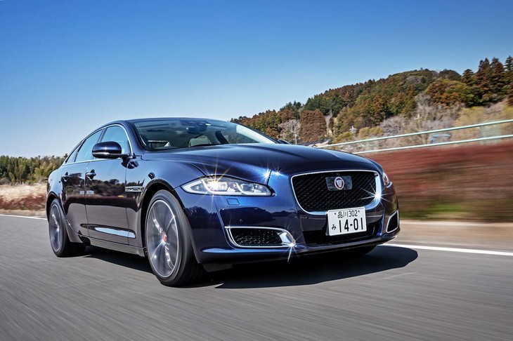 走りだせば、ボディーサイズを感じさせないハンドリングが味わえる「XJ50」。登場から約10年がたち、熟成も進んでいる。