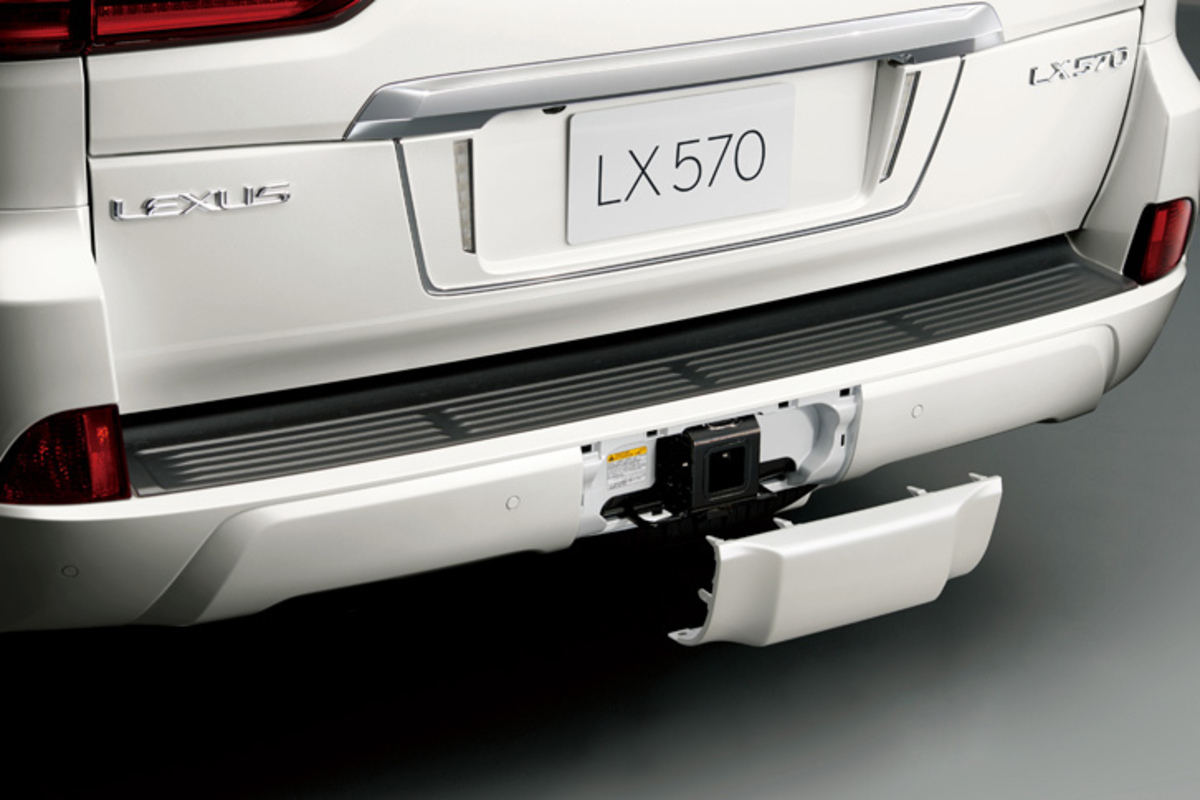 レクサスLX」が一部改良、2列シート仕様が登場 【ニュース】 - webCG