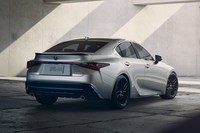 レクサスならではの走りをより高次元に　「レクサスIS」のマイナーチェンジモデル登場の画像