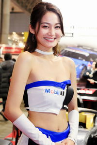 笑顔がすてきなMobil 1レースクイーンの小林沙弥香さん。