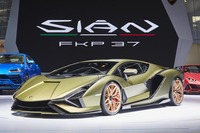 1000PSじゃ満たされない!?電動スーパーカーに未来はあるか