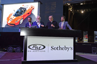 チャリティーとしてオークションにかけたれた「ラ フェラーリ・アペルタ」は830万ユーロ（約11億1200万円）で落札された。同車はすでに209台が生産されており、210台目に当たるこの車両はこれから新たに生産されるという。