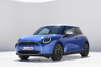 MINIクーパー（2024-2025 インポート・カー・オブ・ザ・イヤー受賞）