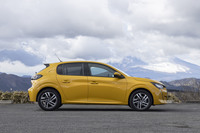 プジョー208アリュール