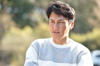 谷口信輝（たにぐち のぶてる）
	レーシングドライバー
	1971年広島生まれ。高校時代からバイクに夢中になり、18歳でミニバイクレース日本一に。その後、ドリフトと出会い、四輪に転身。2001年（30歳）に本格的にレース活動を開始した。D1グランプリでは初開催の2001年にシリーズチャンピオンを獲得し、その後も表彰台の常連として活躍。国内最高峰レースの全日本GT選手権（現SUPER GT）には2002年から参戦しており、2011年、SUPER GT（GT300クラス）のシリーズチャンピオンに輝いた。2014年と2017年にも王座獲得。またワンメイクレースの86/BRZ Raceにおいては、2014年、2015年、2018年、2019年のプロフェッショナルシリーズ王者となっている。