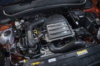 1リッター直3直噴ターボエンジンは最高出力116PS、最大トルク200N・mを発生。7段DCTが組み合わされる。