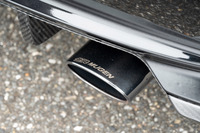 2026年初めの発売を目指して開発中のスポーツエキゾーストシステム。新型「プレリュード」の純正マフラーは下向きに隠れるようなレイアウトとなっているので、これに換装すると視覚的にも大きく印象が変わる。