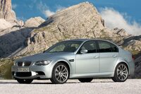 「ブイハチのM3なんて！」とか言われつつも、マニアックな層（自動車の開発関係者とか）から妙に評価が高かった気がする、E90世代の「BMW M3セダン」。