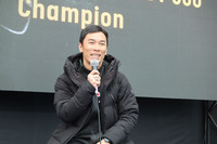 発表会には、「ブライトリングの大ファン」というレーシングドライバー佐藤琢磨も来場。右手の薬指にはインディ500のチャンピオンリングが、左手首にはブライトリングのクロノグラフが輝いていた。