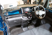 運転席まわりのデザインは、基本的に「N BOX」と変わらない。