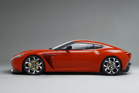 アルミホイールは鍛造の19インチ。「V12ザガート」の専用デザインとなる。