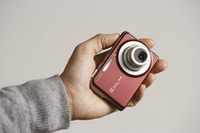 CASIO EXILIM EX-S880。軽量＆小型ボディが特徴のコンパクト機ですが、動画もちゃんと撮れました。