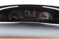 ガソリンエンジン車のオプティトロンメーター。