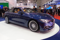 世界初公開となった、「アルピナB4ビターボ クーペ」。
    