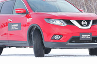 「アイスガードSUV G075」はアイスガードブランド初のSUV用スタッドレスタイヤだ。