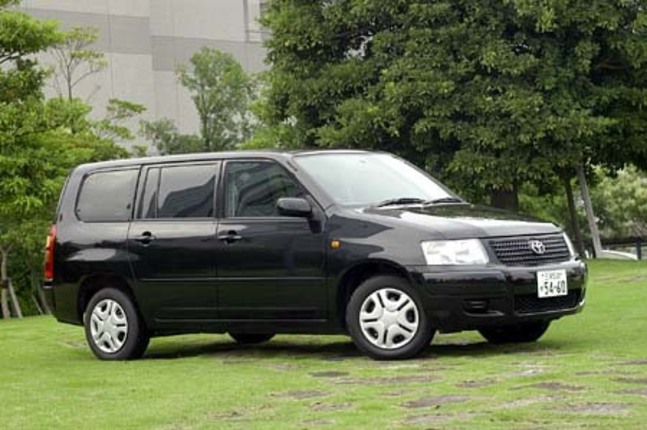 【スペック】全長×全幅×全高＝4300×1695×1510mm/ホイールベース＝2550mm/車重＝1060kg/駆動方式＝FF/1.5リッター直4DOHC16バルブ（109ps/6000rpm、14.4kgm/4200rpm）/車両本体価格＝147.5万円（テスト車＝152.3万円）