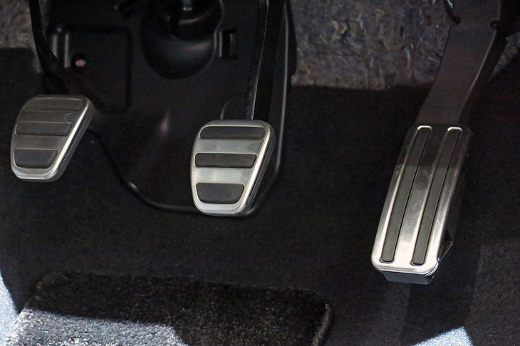 ホンダ・シビックLX（ペダル）