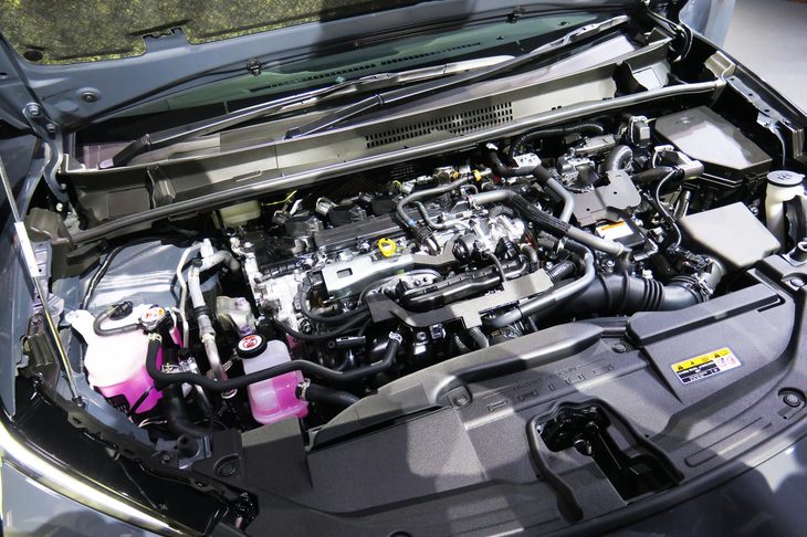 トヨタ・プリウス2.0L HEVプロトタイプ（2リッターハイブリッドシステム）