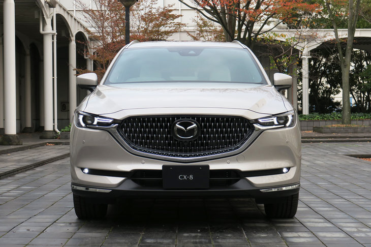 マツダCX-8 XDエクスクルーシブモード（フロントマスク）