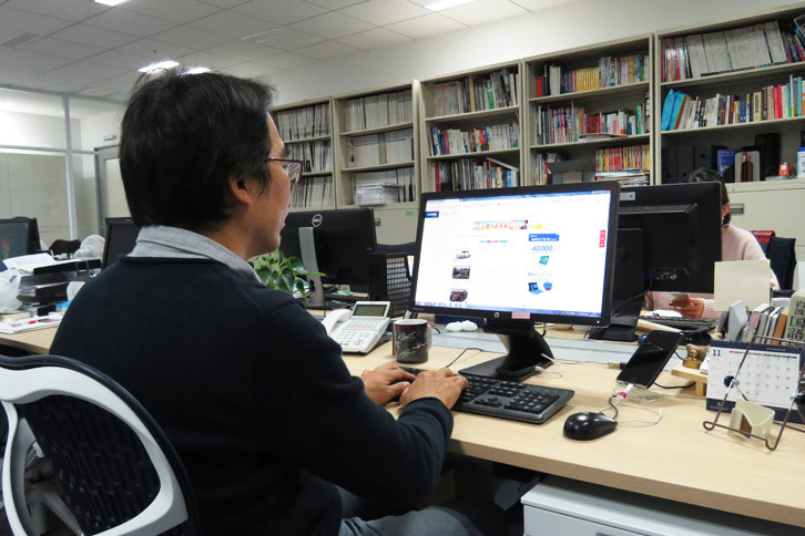 多方面にわたる深い造詣と、どこで仕入れてくるのか分からぬよもやま話が持ち味のwebCGデスク竹下。ビートルズの話になると終電が過ぎても終わらないので、その話題だけは彼に振ってはいけない。