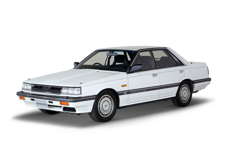 「日産スカイライン4ドアハードトップ」。7代目はこの4ドアハードトップと4ドアセダンのみでスタートし、5カ月後に5ドアワゴンを加えた。しかし低迷するセールスをテコ入れすべく9カ月後に2ドアクーペを追加設定した。