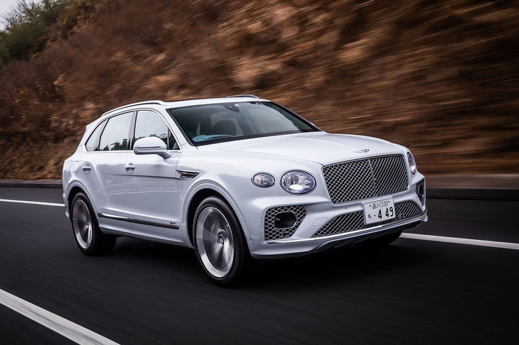 モーターのみで走行する「EVドライブモード」は、短距離走行や市街地走行に最適化されており、実用的な使用状況であれば約50kmのEV走行が行えるという。