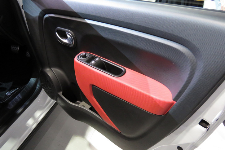 ルノー・トゥインゴ パックスポール（フロントドアトリム）