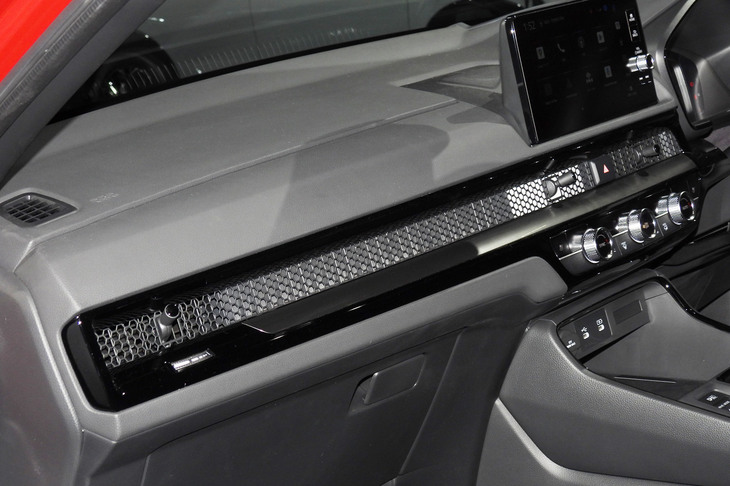 ホンダCR-V e：HEV RSブラックエディション（助手席側ダッシュボード）
