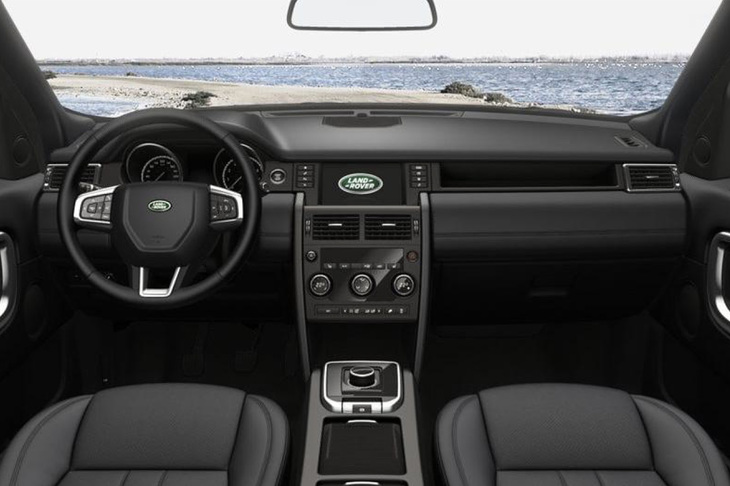 アダプティブクルーズコントロール（キューアシスト付き）やエマージェンシーブレーキ、ブラインドスポットモニター＆リバーストラフィックディテクション（クロージングビークルモニター付き）などの運転支援システムを装備。