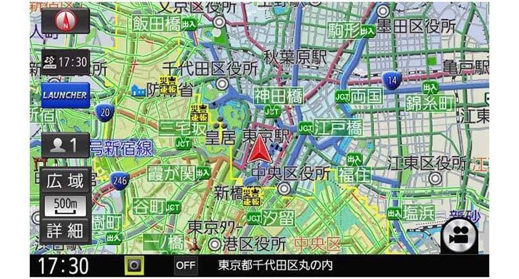 新しい交通情報サービス「VICS WIDE」に対応しているので、急に襲ってくる天候の変化にも対処できる。画面はゲリラ豪雨のエリア（黄色く塗られた部分）が自車の近くまで来ていることを示している。