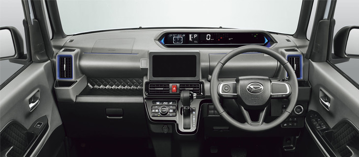 「タントカスタムRS」のインテリア。