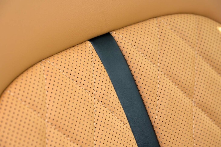 マツダCX-80 XDハイブリッド プレミアムスポーツ（シート表皮）