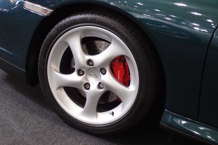ポルシェ911カレラ4S＜タイプ996＞（2004年）