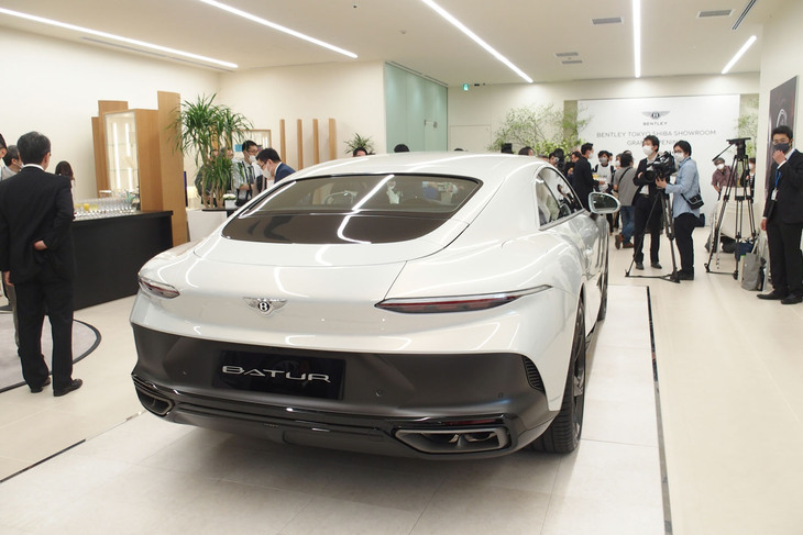 ベントレー・マリナー バトゥール（リアビュー）