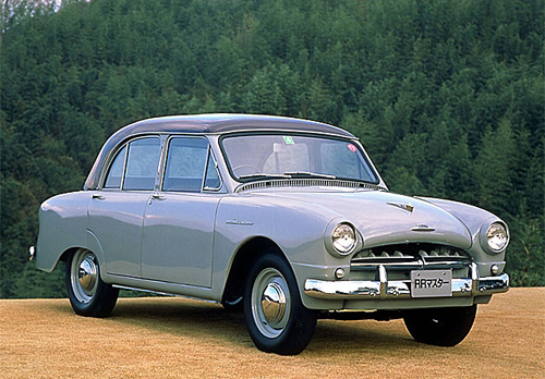 タクシーとしての利用を想定した「トヨペット・マスター」。簡素な外観に加え、足まわりも耐久性を考慮して前後リジッド式となっていた。