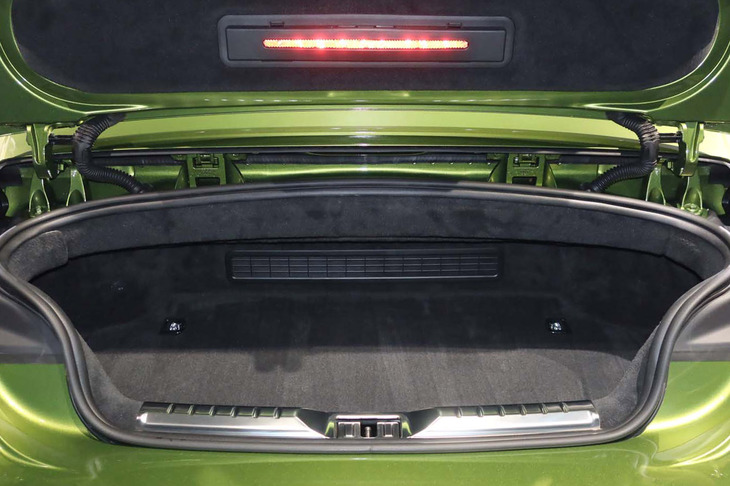 ベントレー・コンチネンタルGTCスピード（トランクルーム）