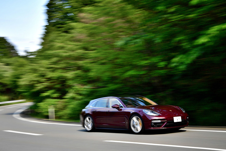 ポルシェ・パナメーラ ターボ スポーツツーリスモ