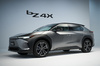 トヨタが電気自動車「bZ4X」のアップデートを発表　充電性能やメーター表示を改善
