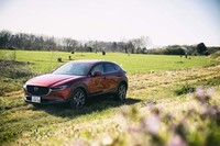 2019年9月にデビューしたマツダのSUV「CX-30」。同年10月にまずガソリン車とディーゼル車の販売が開始され、2020年1月には新世代ガソリンエンジン「スカイアクティブX 2.0」搭載車も発売された。