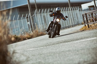 低回転域から太いトルクを発生する特性と、アイドリング時の鼓動感が、このエンジンの大きな魅力だ。