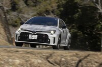 トヨタGRカローラRZ