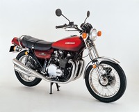 新車がダメなら中古車は？　と思いきや、中古空冷バイクの価格は軒並み高くなっている。「カワサキ750RS」（1973～1975年）は象徴的な一台で、いまや800万円前後は当たり前。1000万円以上で取引される個体も少なくない。