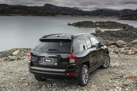 ジープ・コンパスに2.4リッターの4WDモデル登場の画像