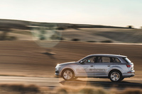 アウディのフルサイズSUVである「Q7」。現行型は2015年1月にお披露目された2代目のモデルにあたる。